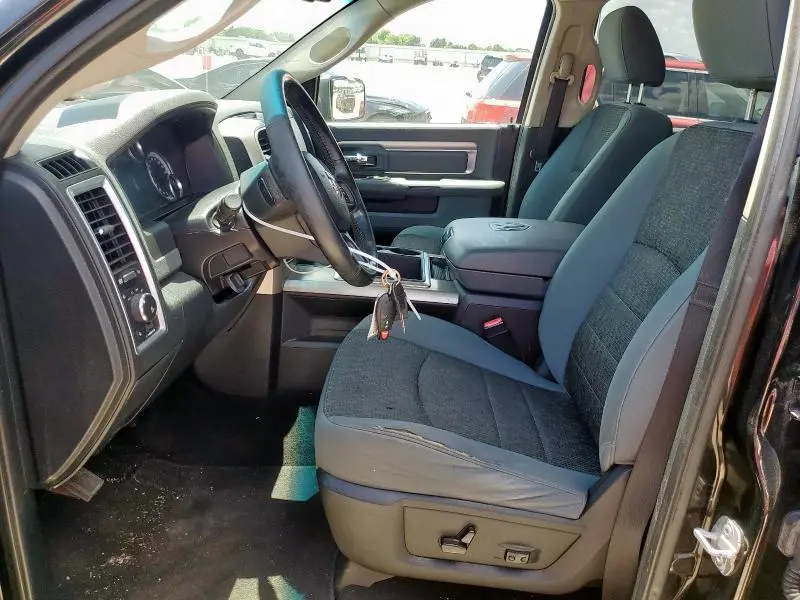 2014 RAM 1500 SLT  