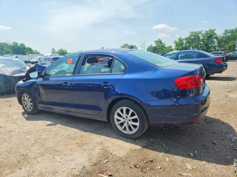 2011 VOLKSWAGEN JETTA SE  