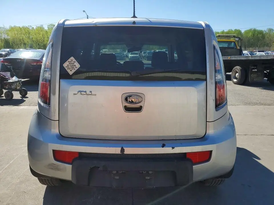 2010 KIA SOUL +  