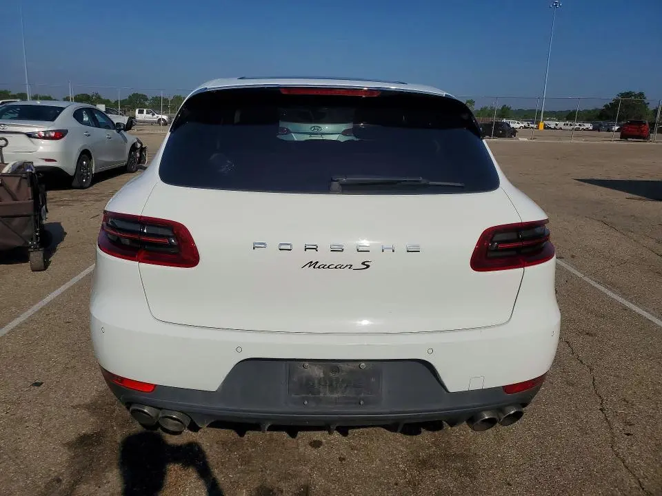 2016 PORSCHE MACAN S  
