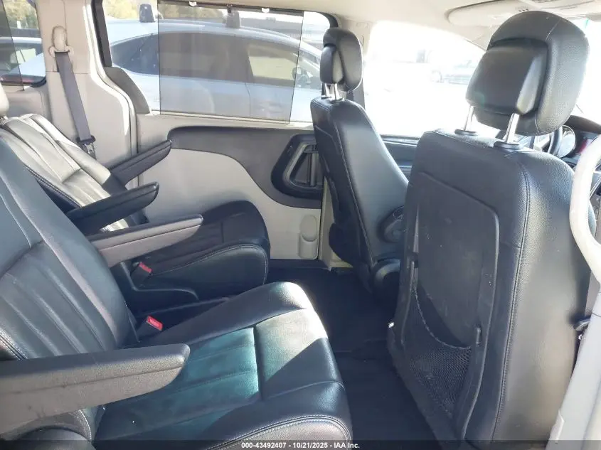 2015 CHRYSLER TOWN & COUNTRY TOURING