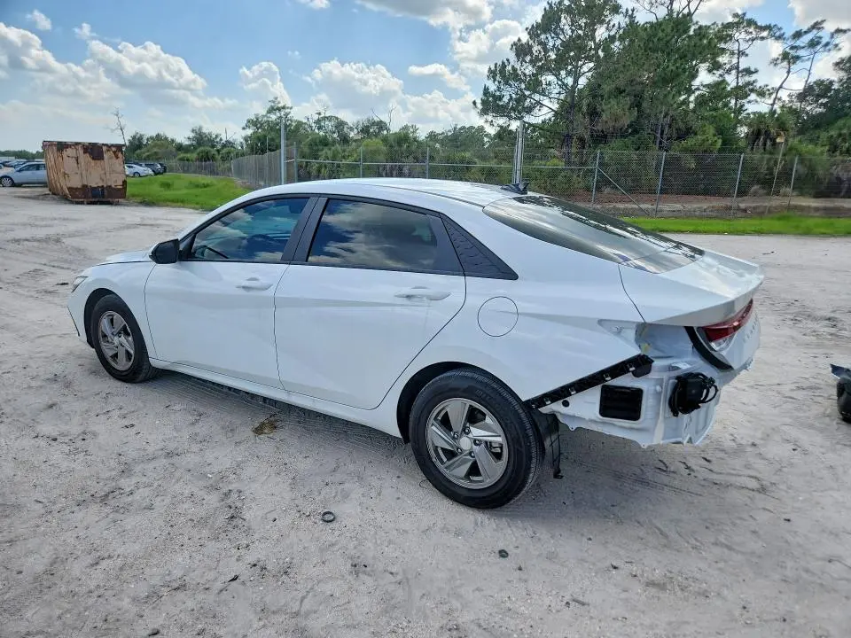 2026 HYUNDAI ELANTRA SE  