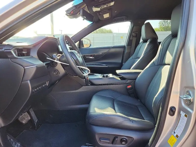 2024 TOYOTA VENZA LIMITED  