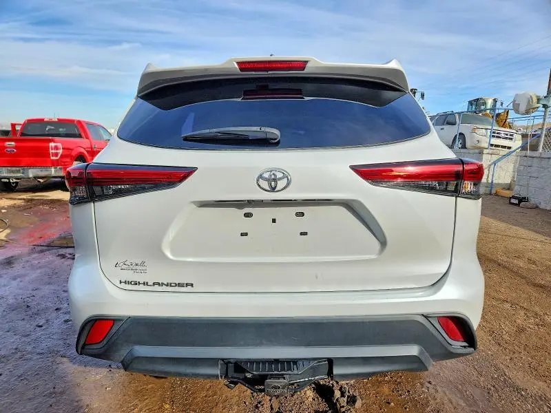 2022 TOYOTA HIGHLANDER L  