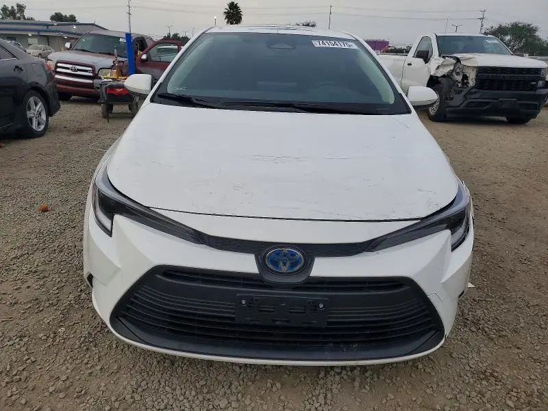 2025 TOYOTA COROLLA LE  