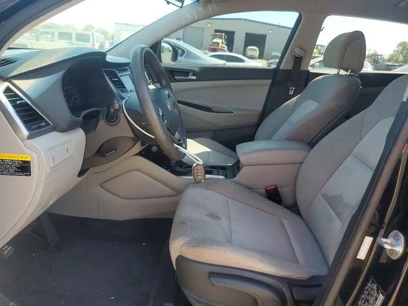 2016 HYUNDAI TUCSON SE  