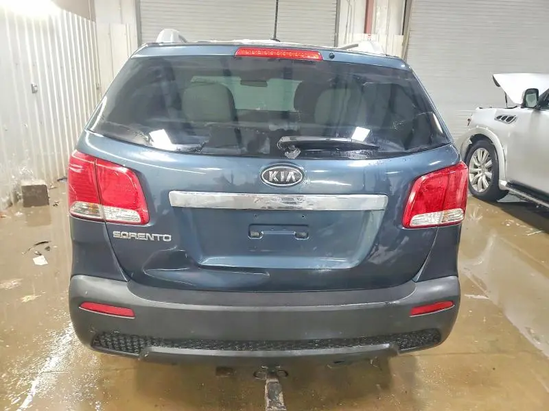 2011 KIA SORENTO LX  