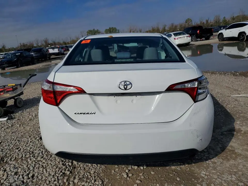 2015 TOYOTA COROLLA   