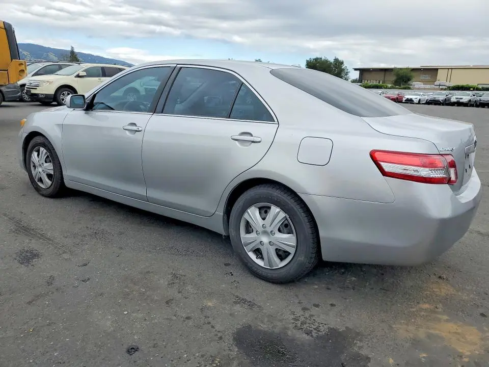 2011 TOYOTA CAMRY LE  