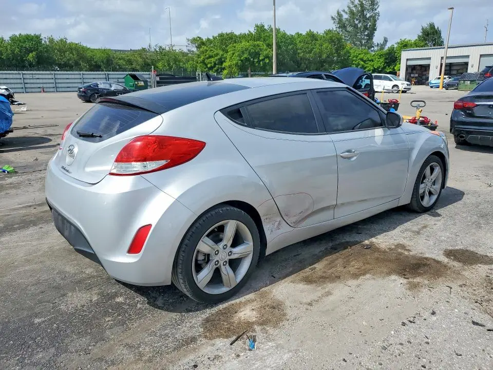 2015 HYUNDAI VELOSTER BASE  