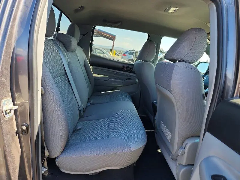 2013 TOYOTA TACOMA V6  