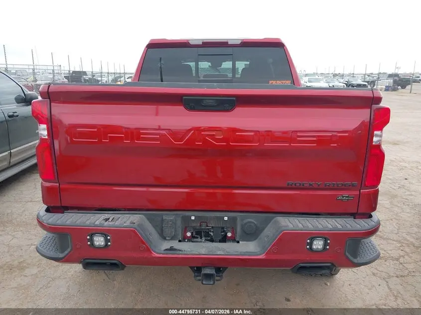 2025 CHEVROLET SILVERADO 1500 4WD  SHORT BED RST
