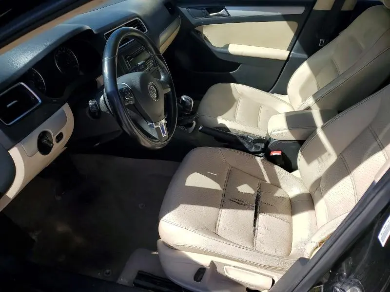2014 VOLKSWAGEN JETTA SE  