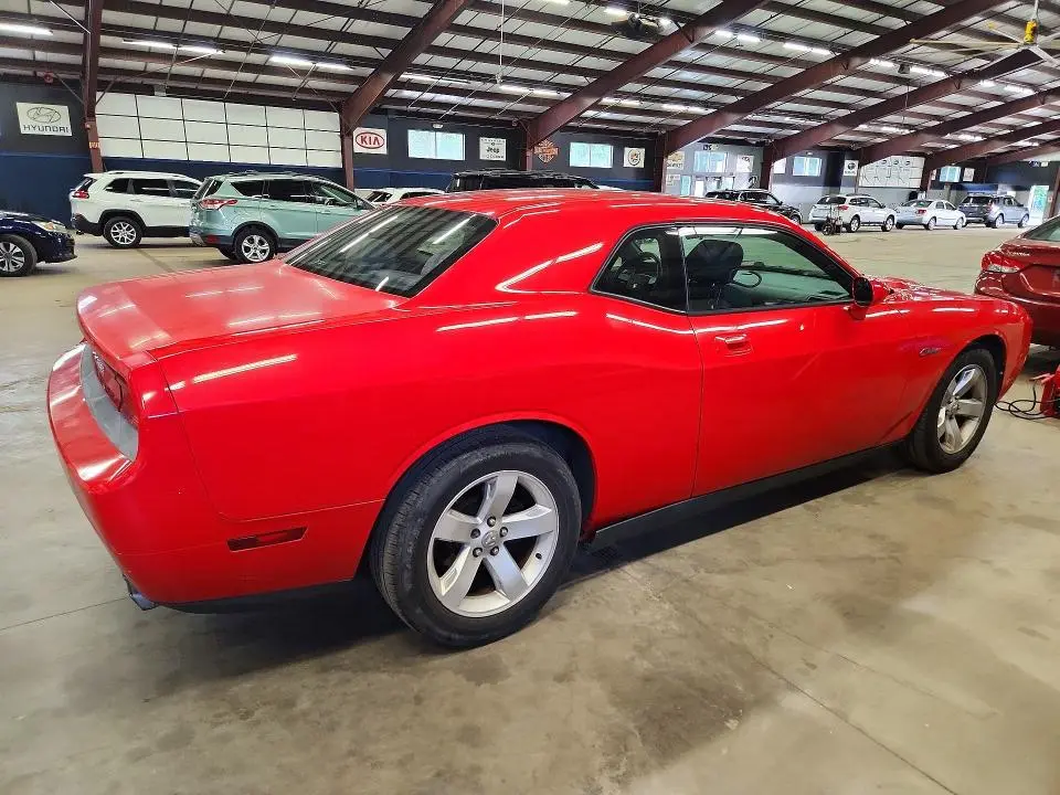 2010 DODGE CHALLENGER SE  