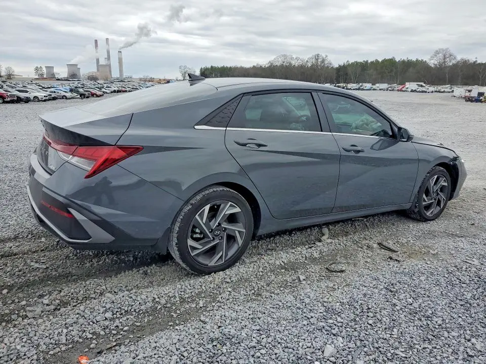 2025 HYUNDAI ELANTRA LIMITED  