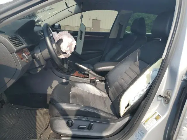 2013 VOLKSWAGEN PASSAT SEL  