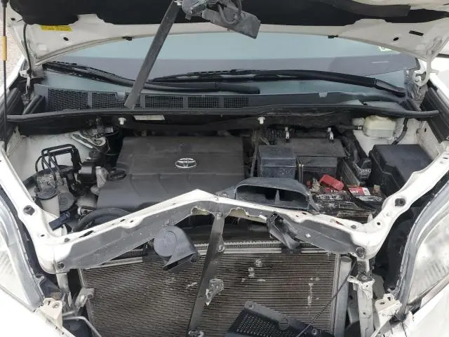 2015 TOYOTA SIENNA XLE  