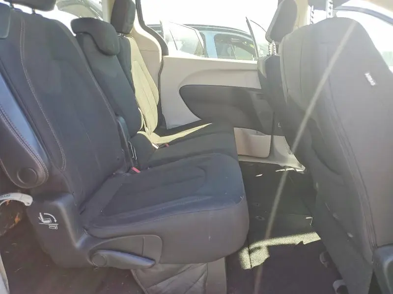 2018 CHRYSLER PACIFICA LX  