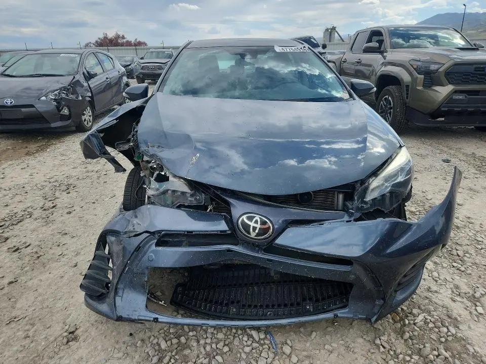 2017 TOYOTA COROLLA SE  