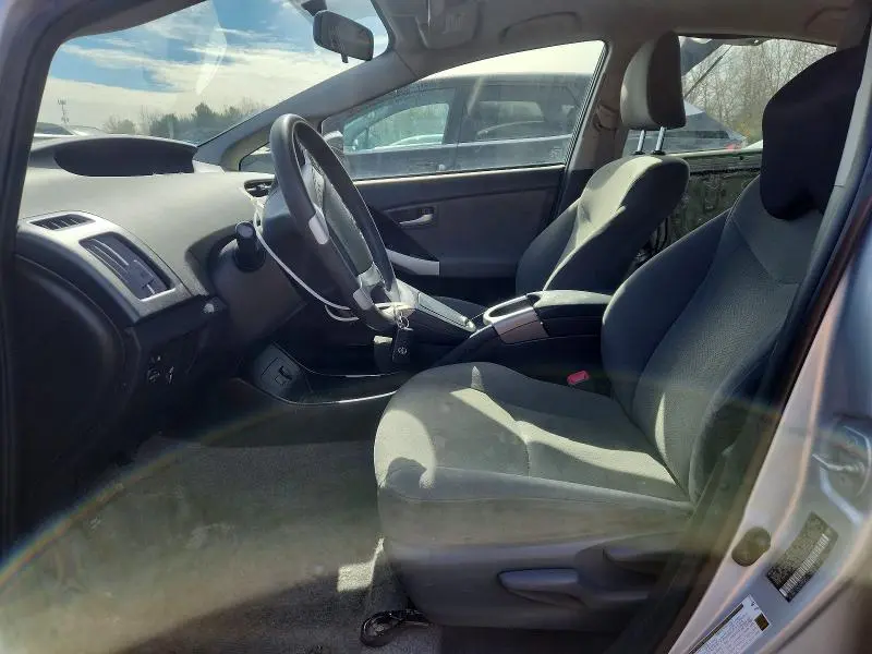 2013 TOYOTA PRIUS TWO  