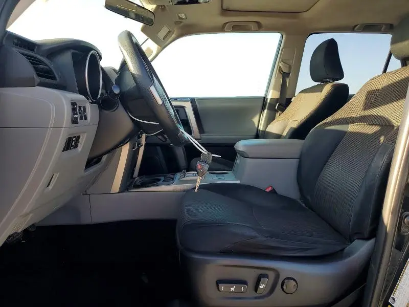 2011 TOYOTA 4RUNNER SR5  