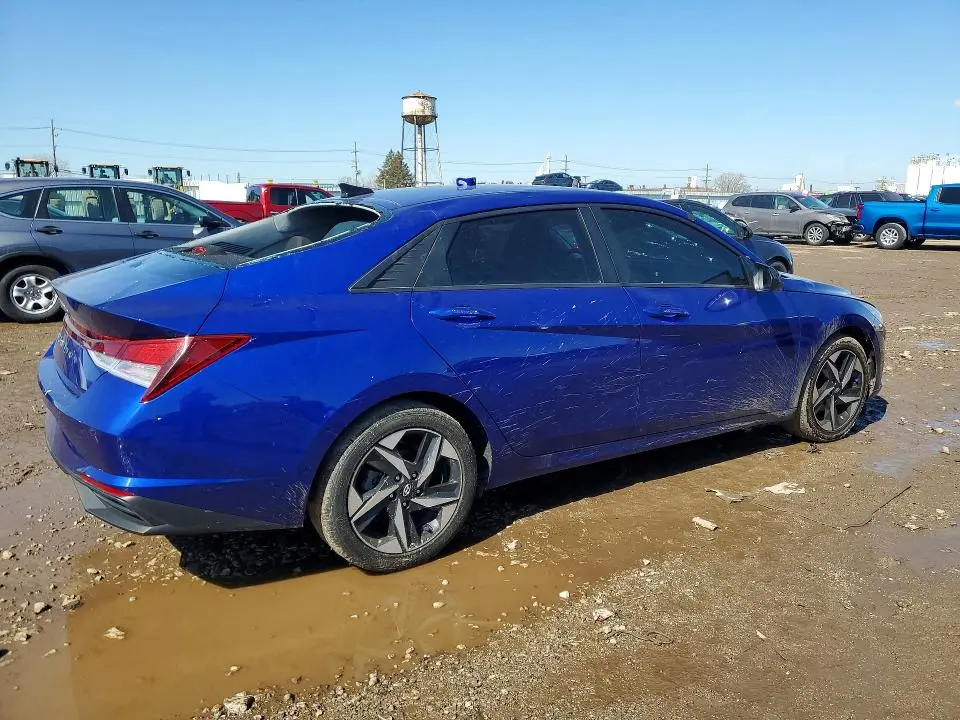 2023 HYUNDAI ELANTRA SEL  
