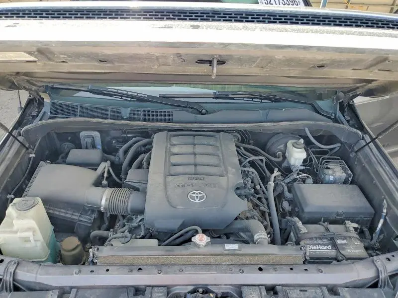 2019 TOYOTA TUNDRA CREWMAX SR5  