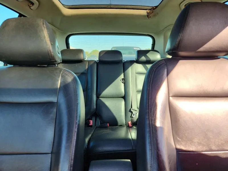 2010 VOLKSWAGEN TIGUAN S  