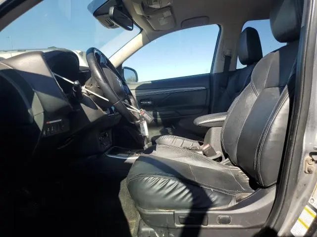 2020 MITSUBISHI OUTLANDER SE  