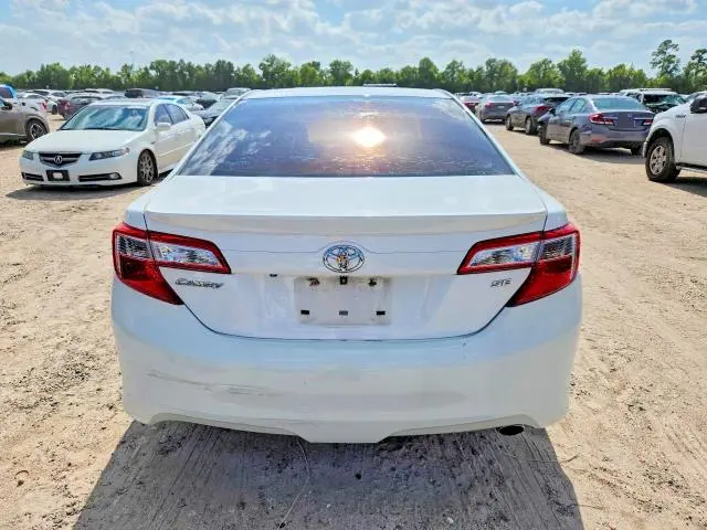 2014 TOYOTA CAMRY SE  