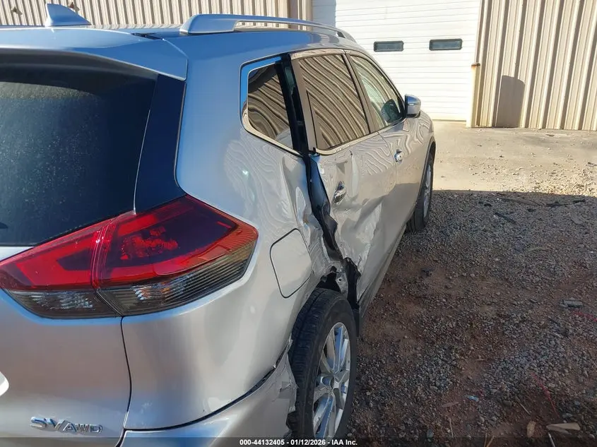 2018 NISSAN ROGUE SV