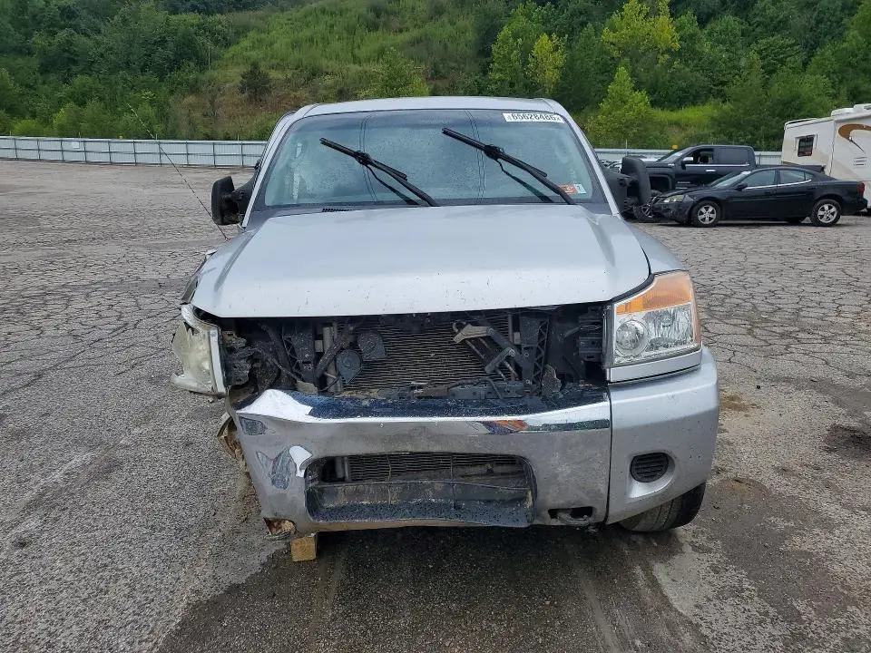 2010 NISSAN TITAN XE  
