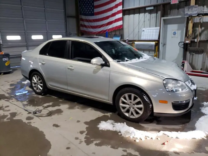 2010 VOLKSWAGEN JETTA SE  