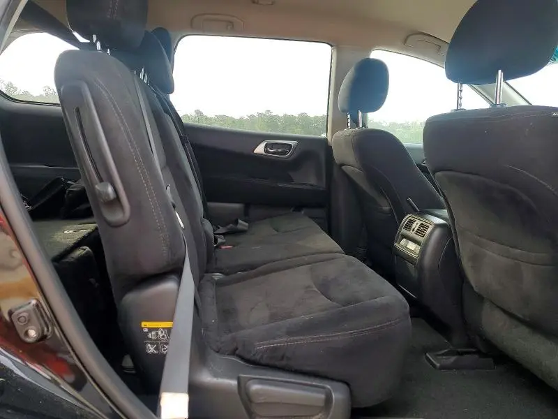 2015 NISSAN PATHFINDER SV  