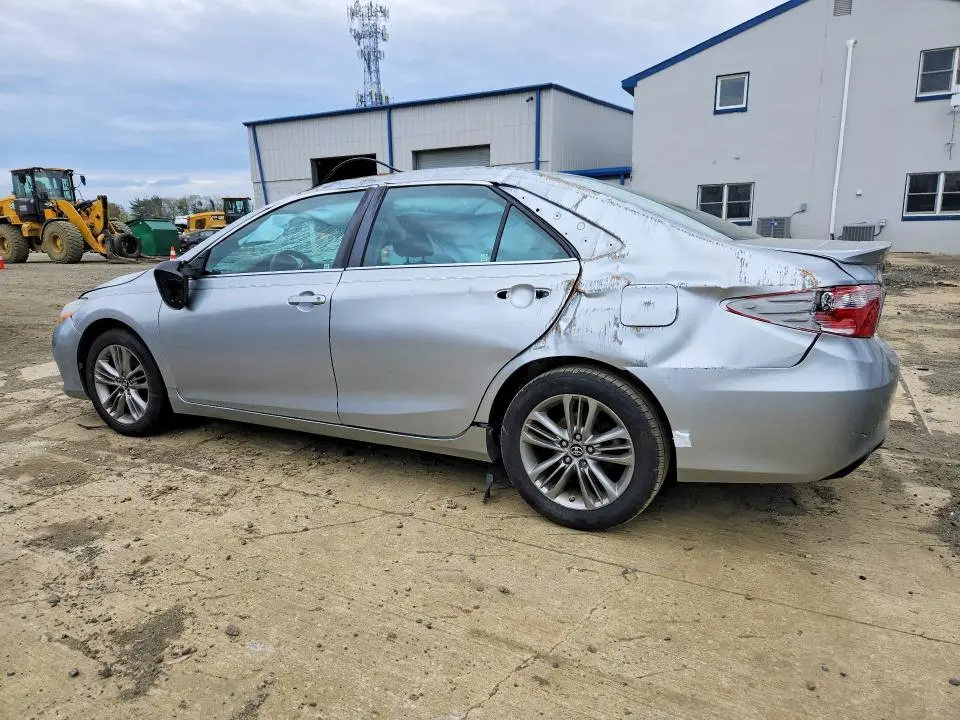 2017 TOYOTA CAMRY SE  