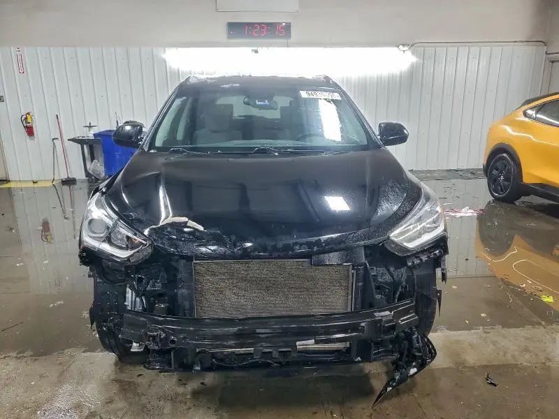 2018 HYUNDAI SANTA FE SE  