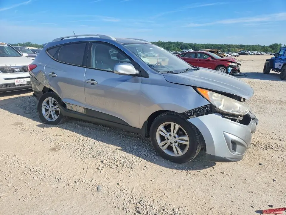 2011 HYUNDAI TUCSON GLS  