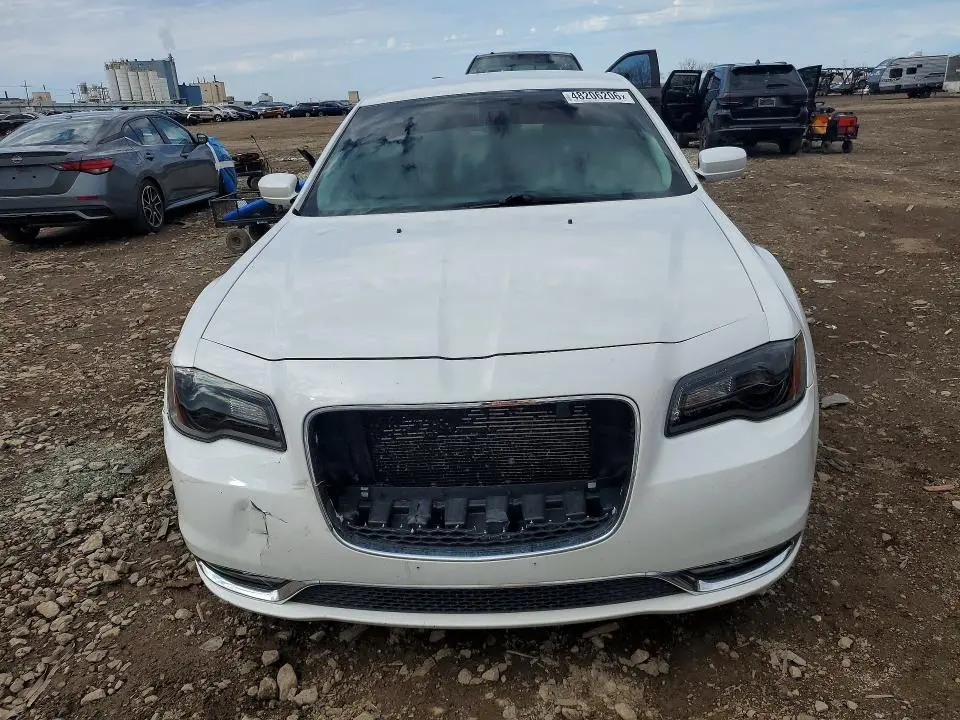 2015 CHRYSLER 300 LIMITED  