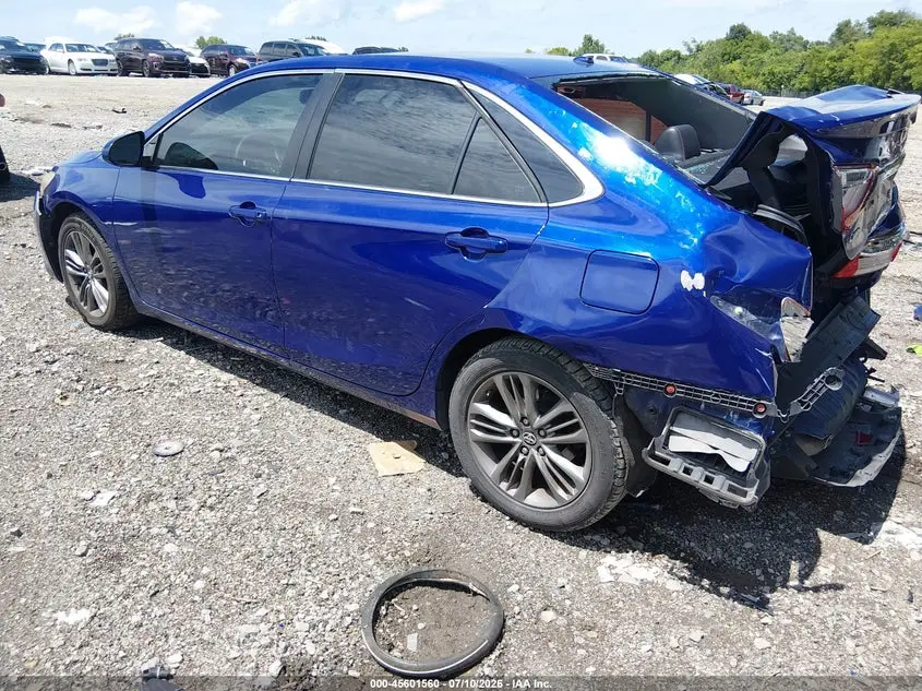 2016 TOYOTA CAMRY SE