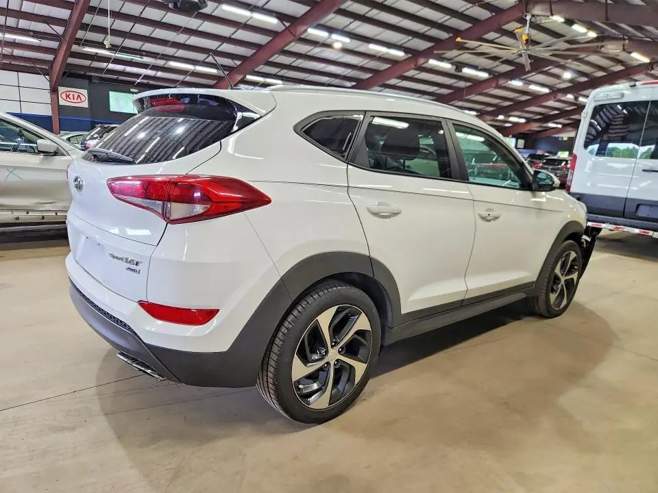2016 HYUNDAI TUCSON SPORT  