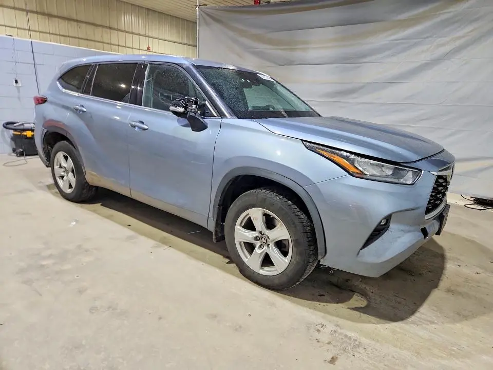 2020 TOYOTA HIGHLANDER LE  