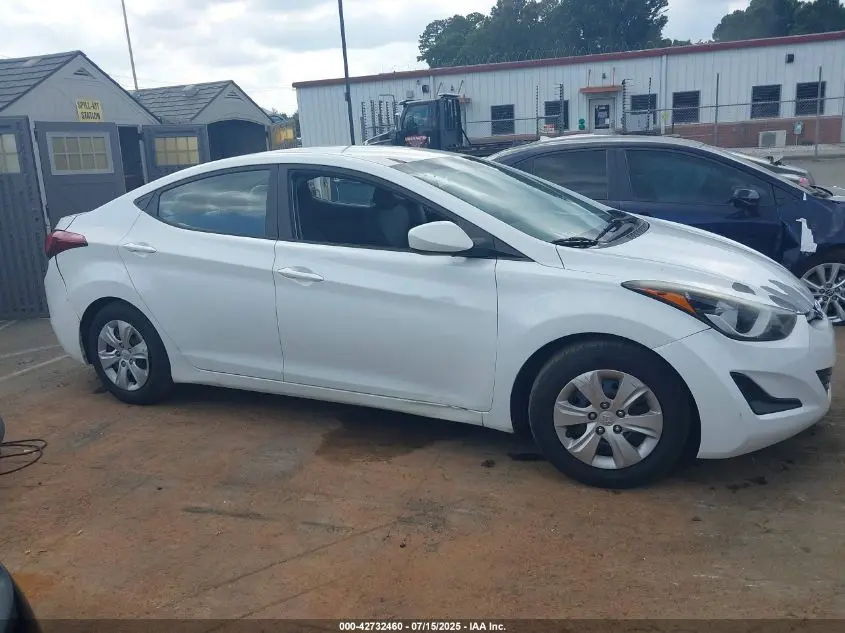 2016 HYUNDAI ELANTRA SE