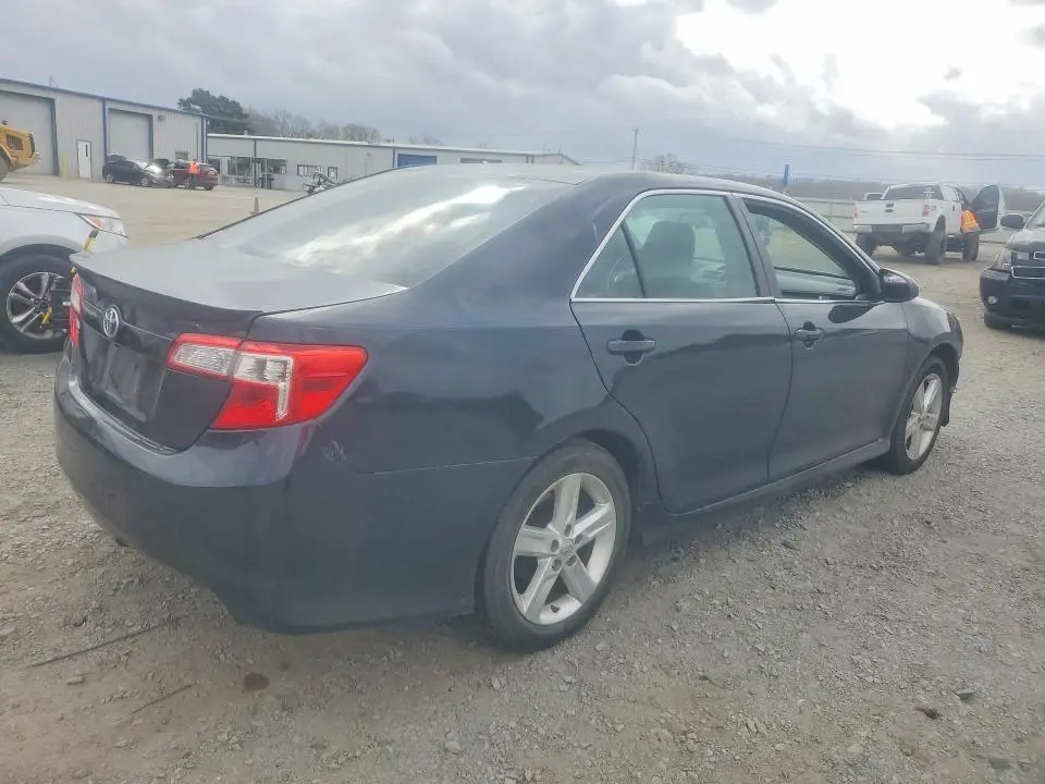 2012 TOYOTA CAMRY SE  