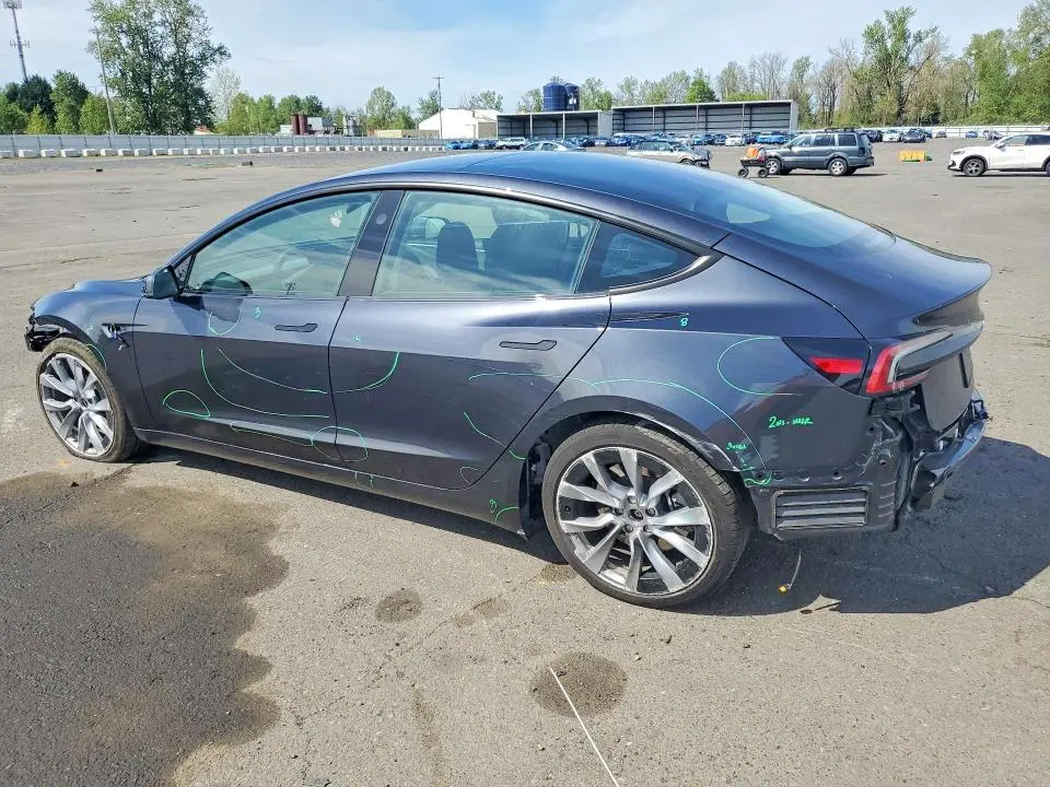 2025 TESLA MODEL 3   