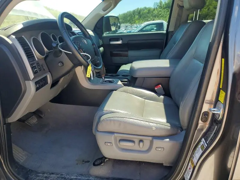 2011 TOYOTA TUNDRA CREWMAX LIMITED  