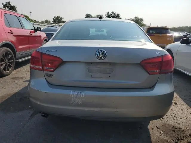 2013 VOLKSWAGEN PASSAT SE  