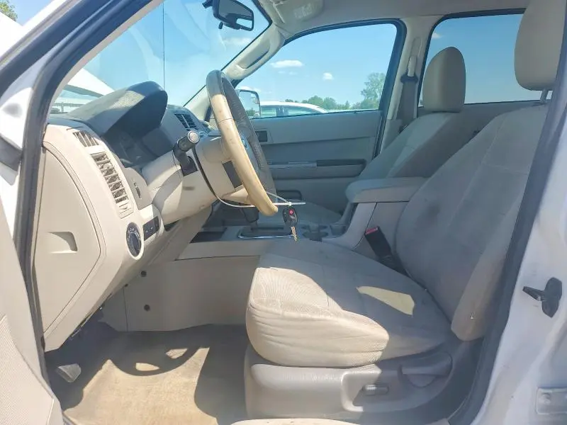 2011 FORD ESCAPE XLT  