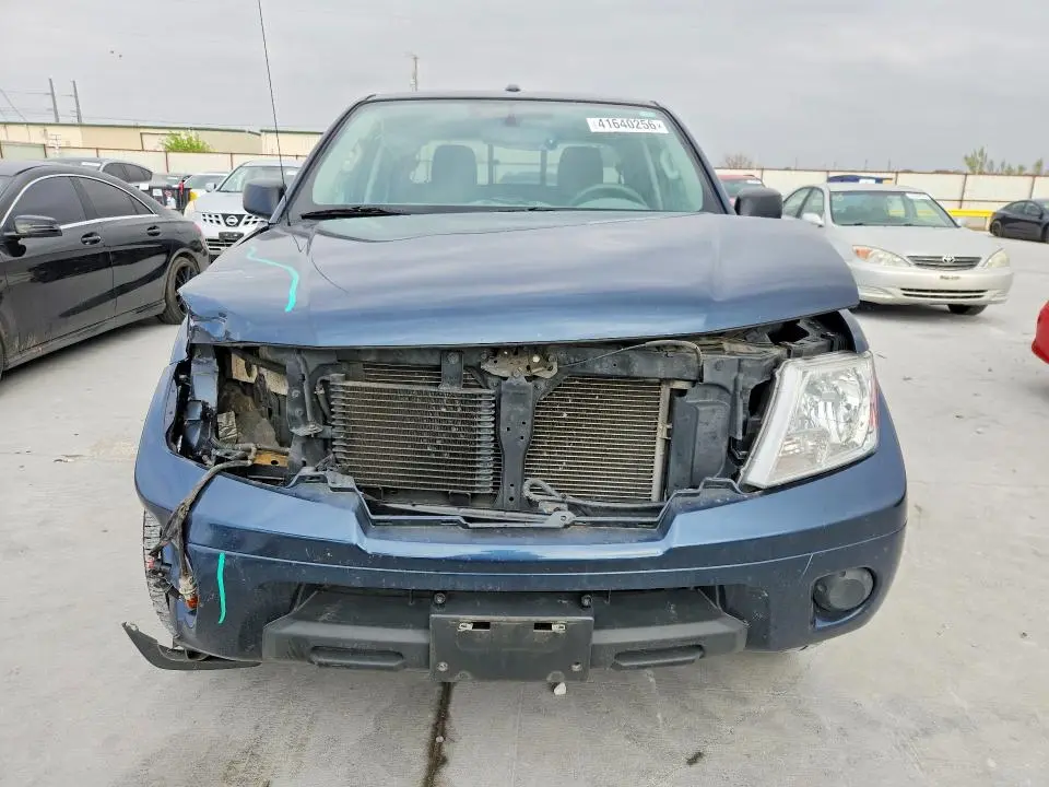 2016 NISSAN FRONTIER SV  
