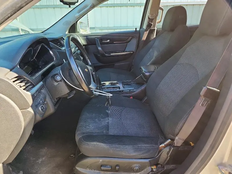 2015 CHEVROLET TRAVERSE LT  