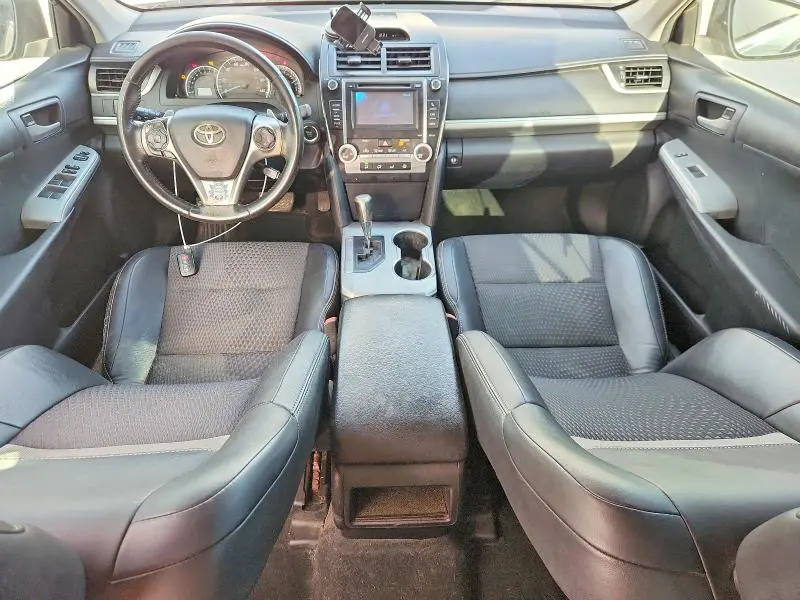 2012 TOYOTA CAMRY SE V6  